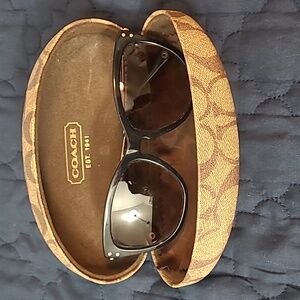 Coach Cecilia Sunglasses with Case